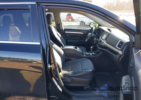 2015 Toyota Highlander Le Plus V6 from USA, damaged, VIN 5TDBKRFH2FS084378